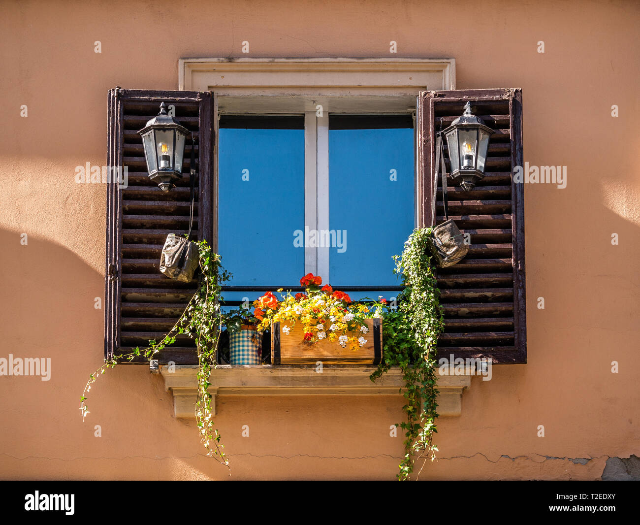 Finestra italiana Foto Stock