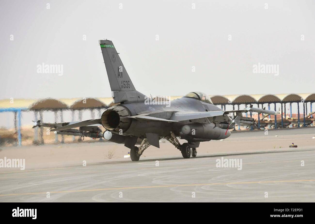 Un F-16C Fighting Falcon dal Expeditionary 555th Fighter Squadron taxi durante l'esercizio African Lion 2019, a Ben Guerir, Marocco, Marzo 25, 2019. L'esercizio ha avuto luogo nel Regno del Marocco ed è stato sponsorizzato da U.S. Africa il comando. African Lion 2019 è Presidente del Comune di capi di Stato Maggiore-sponsorizzato, U.S. Africa Command-programmato, U.S. Marine Corps costringe l'Europa e Africa-led, interforze e esercizio condotte nel Regno del Marocco con un raggio in Tunisia e di forze armate partecipanti provenienti da Canada, Francia, Senegal, la Spagna e il Regno Unito. (U.S. Air Force foto Foto Stock