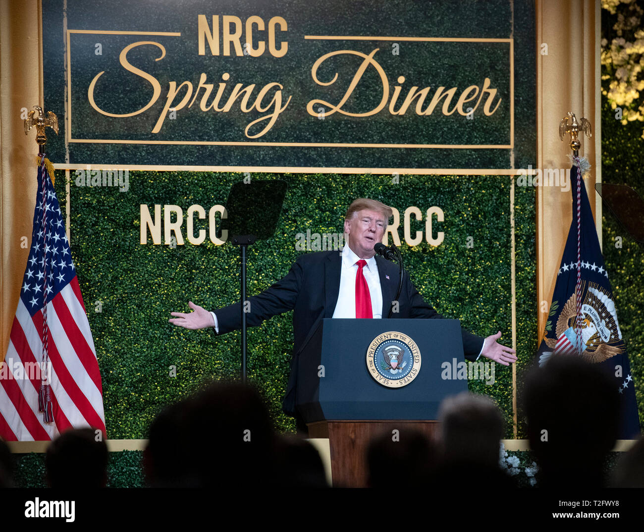 Il Presidente degli Stati Uniti, Trump offre commento a livello nazionale repubblicana Comitato congressuale (NRCC) Primavera cena presso il National Building Museum di Washington, DC Martedì, 2 aprile 2019. Credito: Ron Sachs/Piscina via CNP/MediaPunch Foto Stock