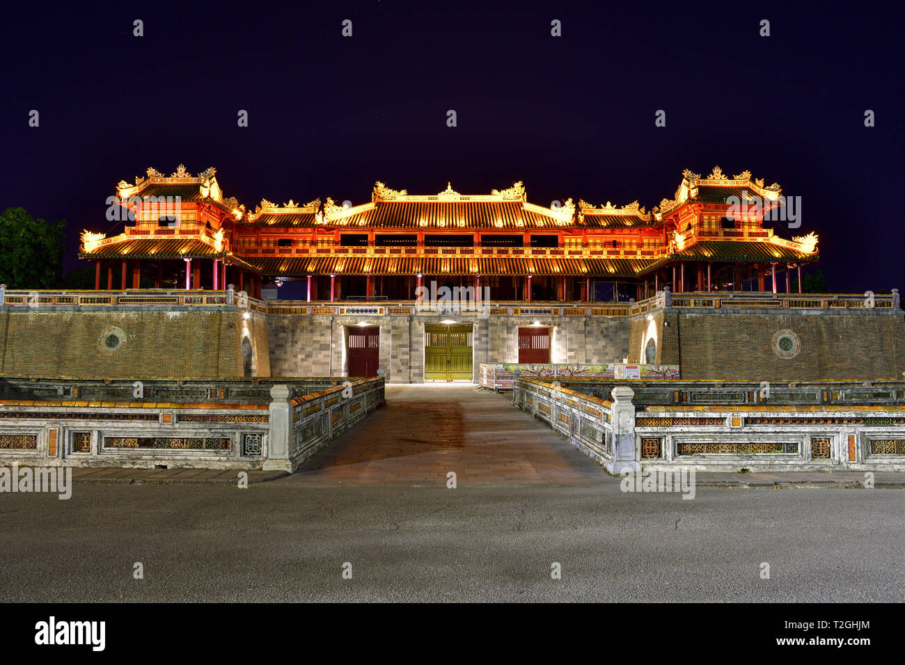 Meridian Gate in città imperiale, tonalità, Vietnam. Ingresso principale alla Città Proibita. Foto Stock