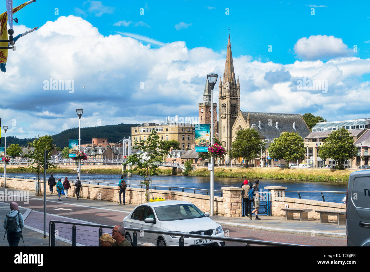Inverness, dal vicino ness road bridge, Fiume Ness, Highland, Scotland, Regno Unito Foto Stock
