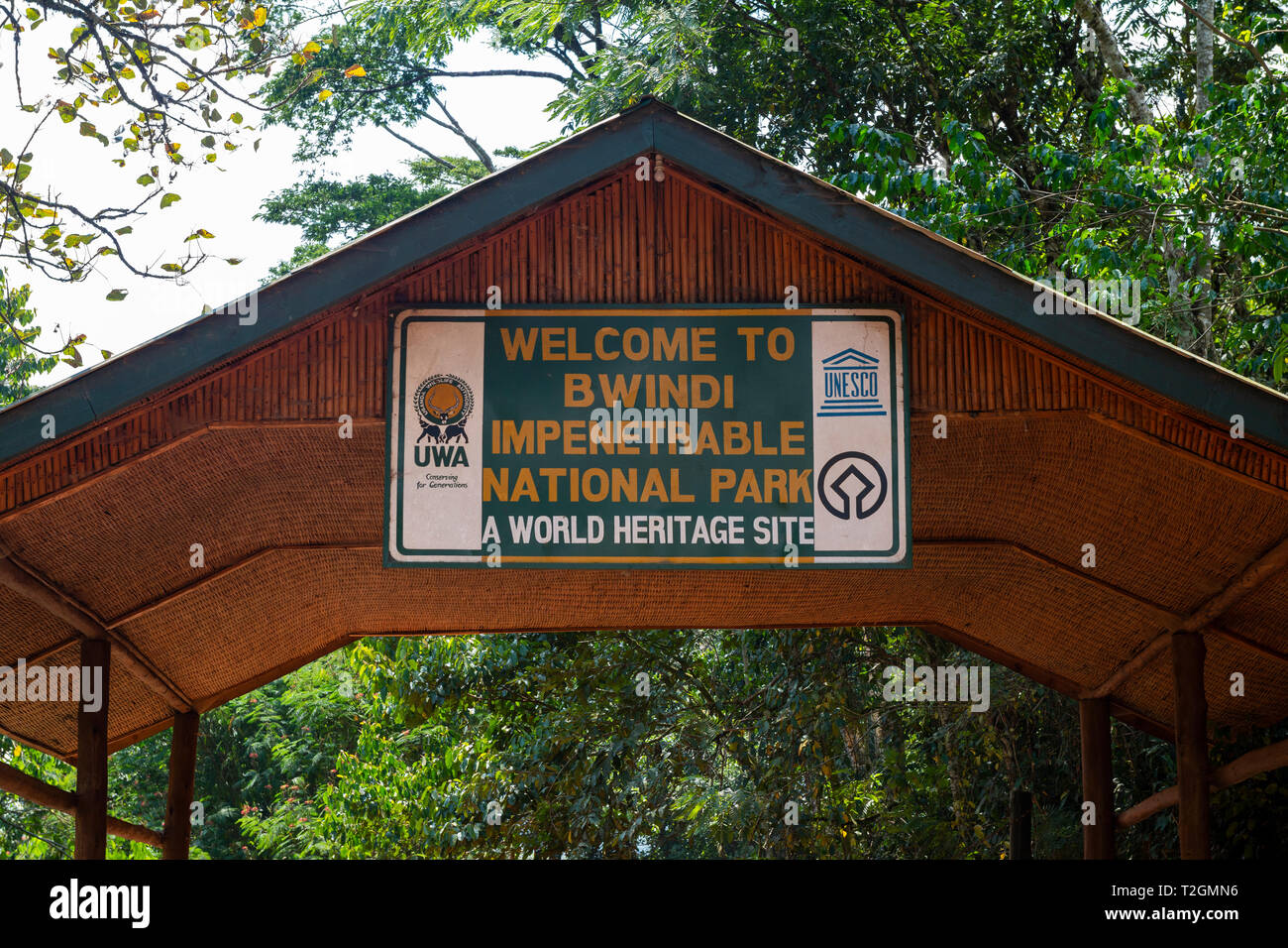 Ingresso alla Foresta impenetrabile di Bwindi National Park nel sud ovest dell Uganda, Africa orientale Foto Stock