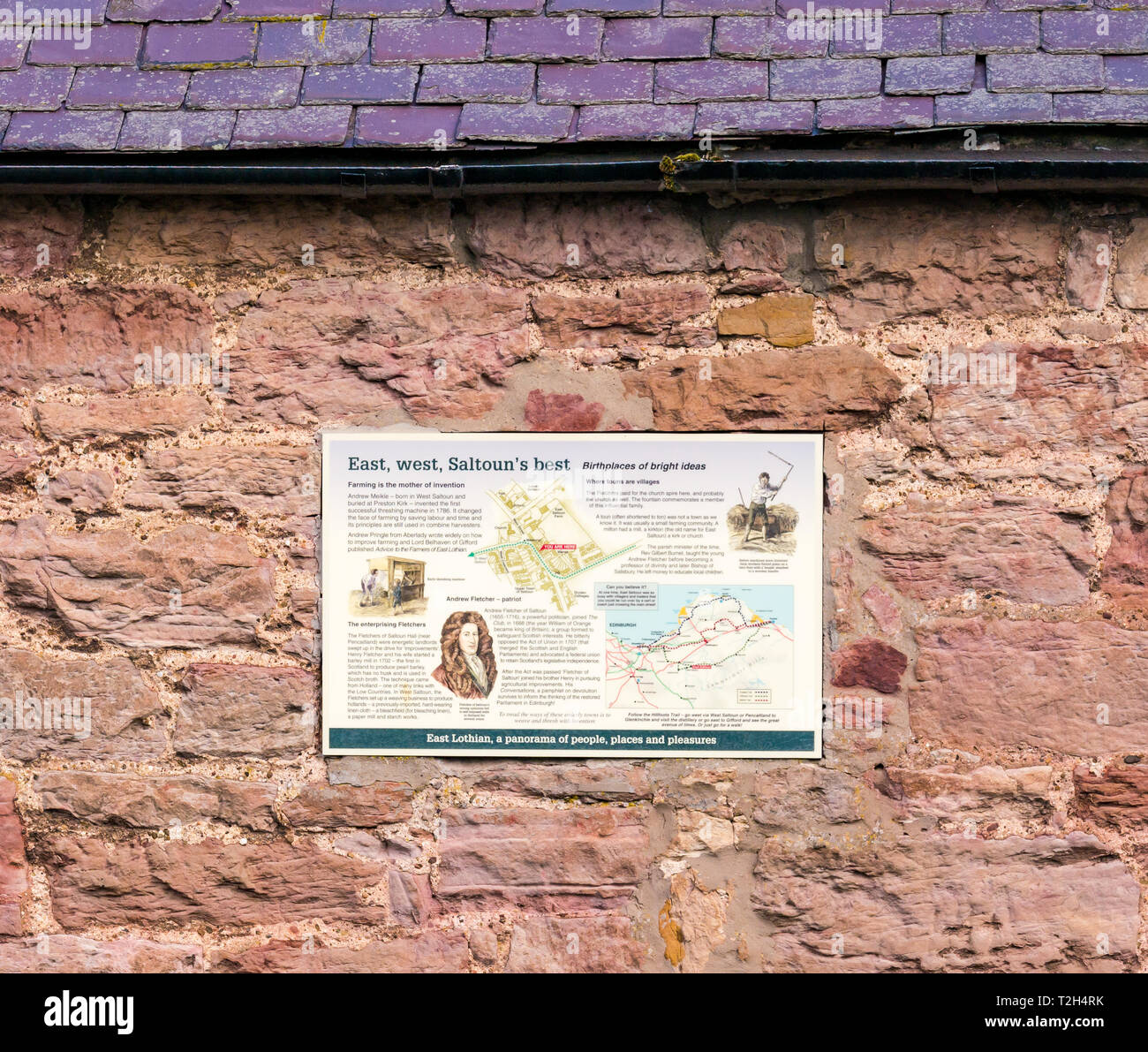 Scheda Informazioni di storia locale nel pittoresco villaggio di conservazione, East Saltoun, East Lothian, Scozia, Regno Unito Foto Stock