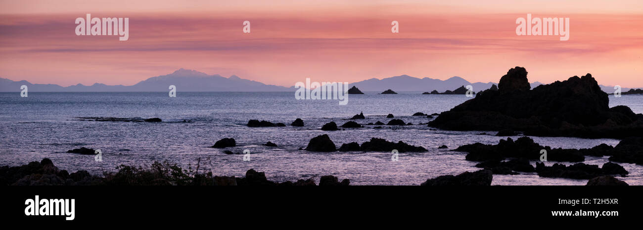 Vista di Kaikoura varia da Wellington al tramonto in Nuova Zelanda, Oceania Foto Stock