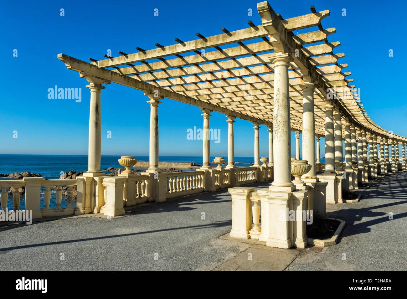 Pergola in Foz do Douro lungomare, Porto, Portogallo Foto Stock