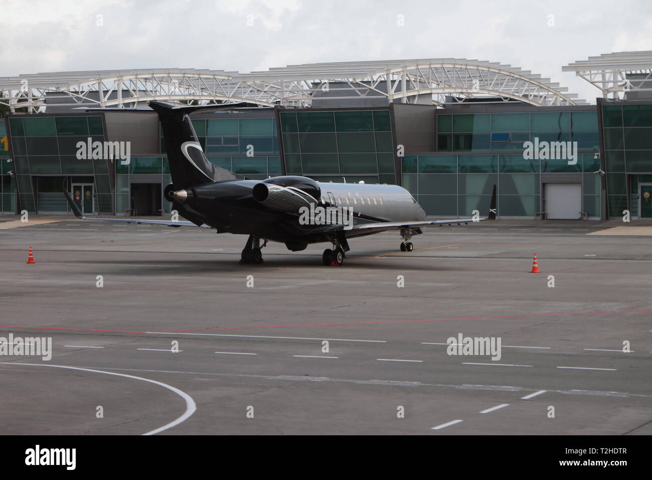 Kazan, Russia - Luglio 19, 2018: business jet su parcheggio all'aeroporto Foto Stock