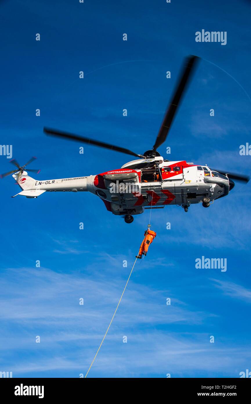Elicottero per l'operazione di soccorso, norvegese servizio di salvataggio Sysselmannen, Svalbard artico, Norvegia Foto Stock