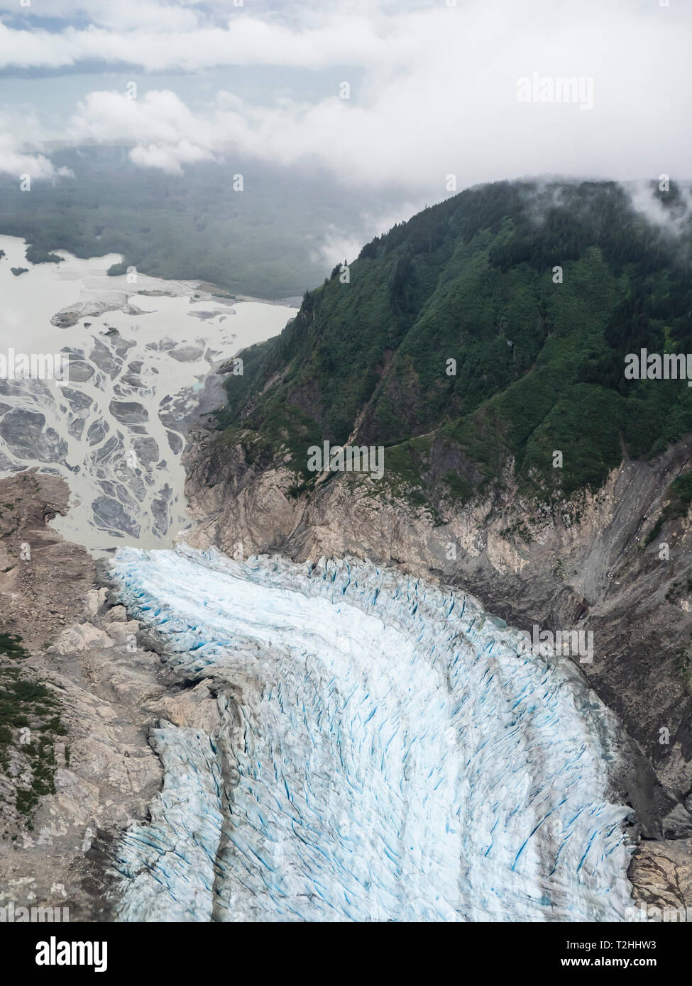 Vista aerea del ghiacciaio di Davidson, un ghiacciaio della valle formata nella gamma Chilkat vicino Haines, Alaska, Stati Uniti d'America Foto Stock