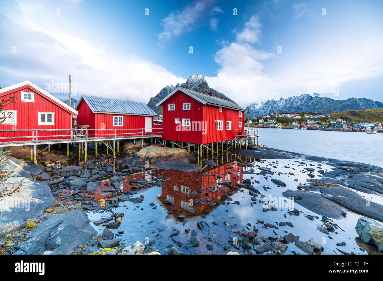 Rorbu tradizionale, la Reine, Nordland, Isole Lofoten in Norvegia, Europa Foto Stock