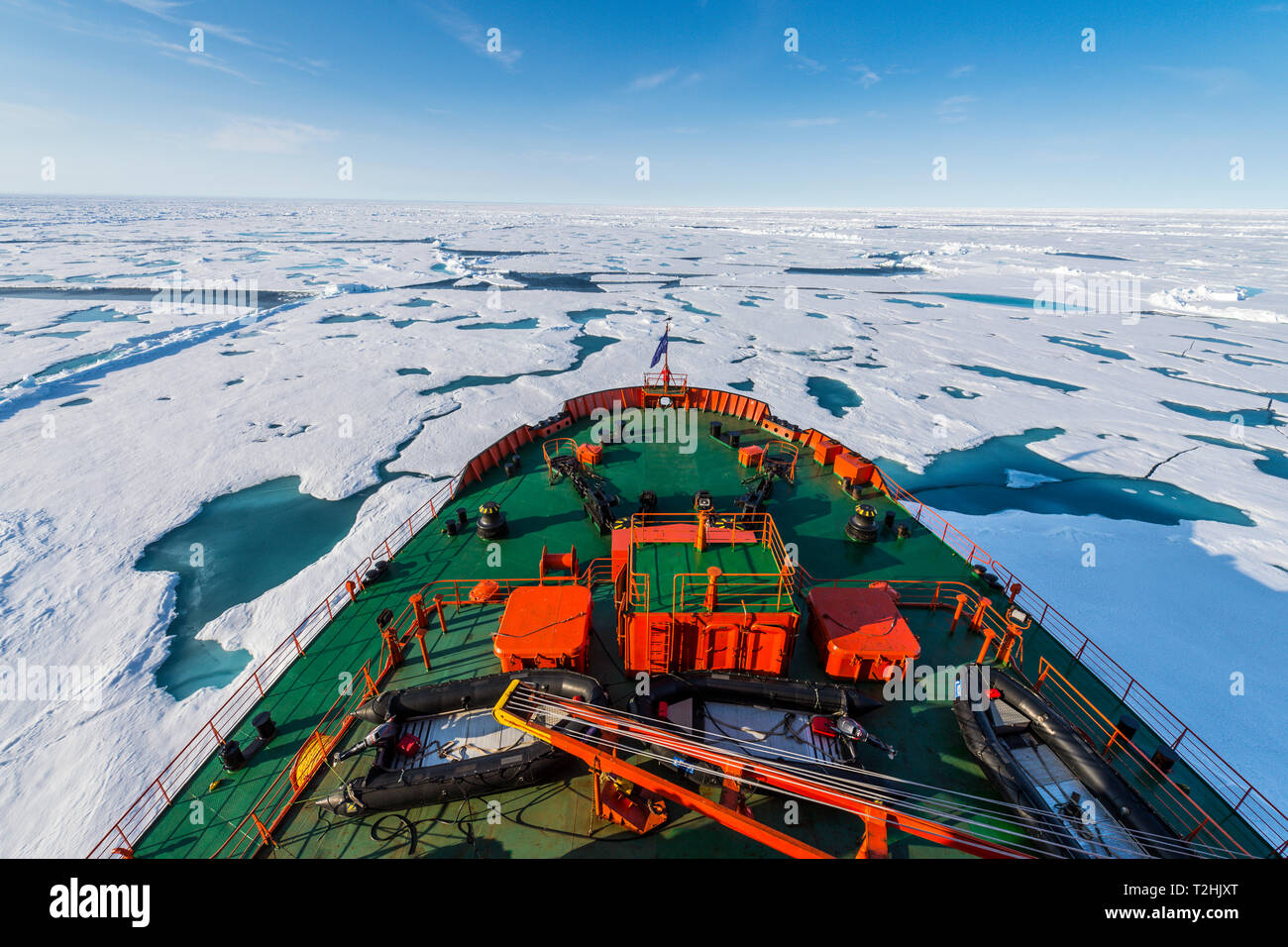 Prua dell'Icebreaker "50 anni di vittoria sul suo modo al Polo Nord, Arctic Foto Stock