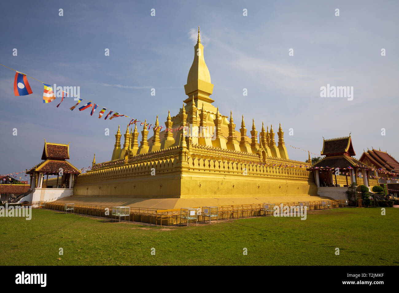 Il golden stupa buddisti di Pha That Luang, Vientiane, Laos, sud-est asiatico Foto Stock