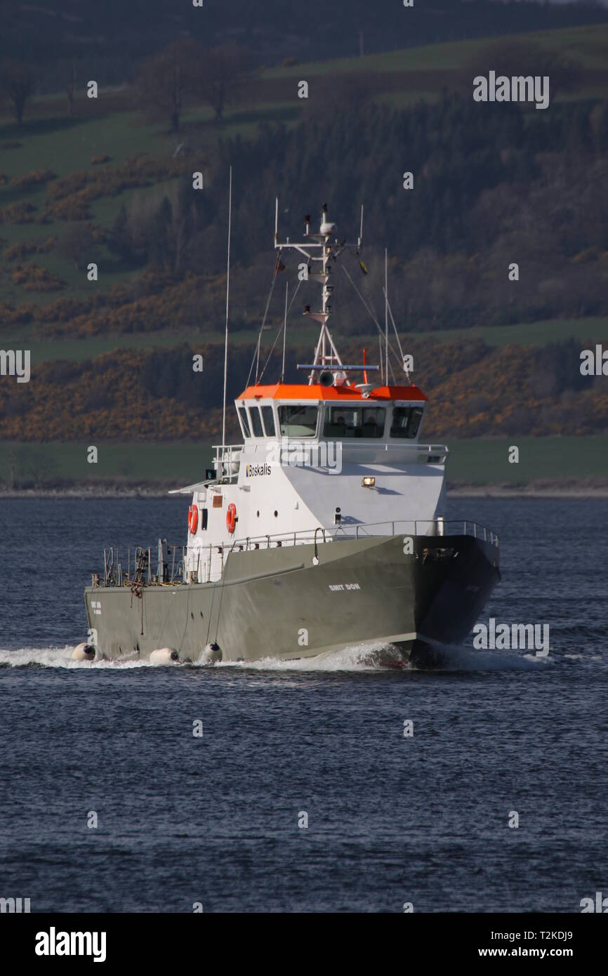 Smit MV Don, un equipaggio di formazione/supporto navale nave gestita da Boskalis, passando Greenock durante l'esercizio comune della Warrior 19-1. Foto Stock