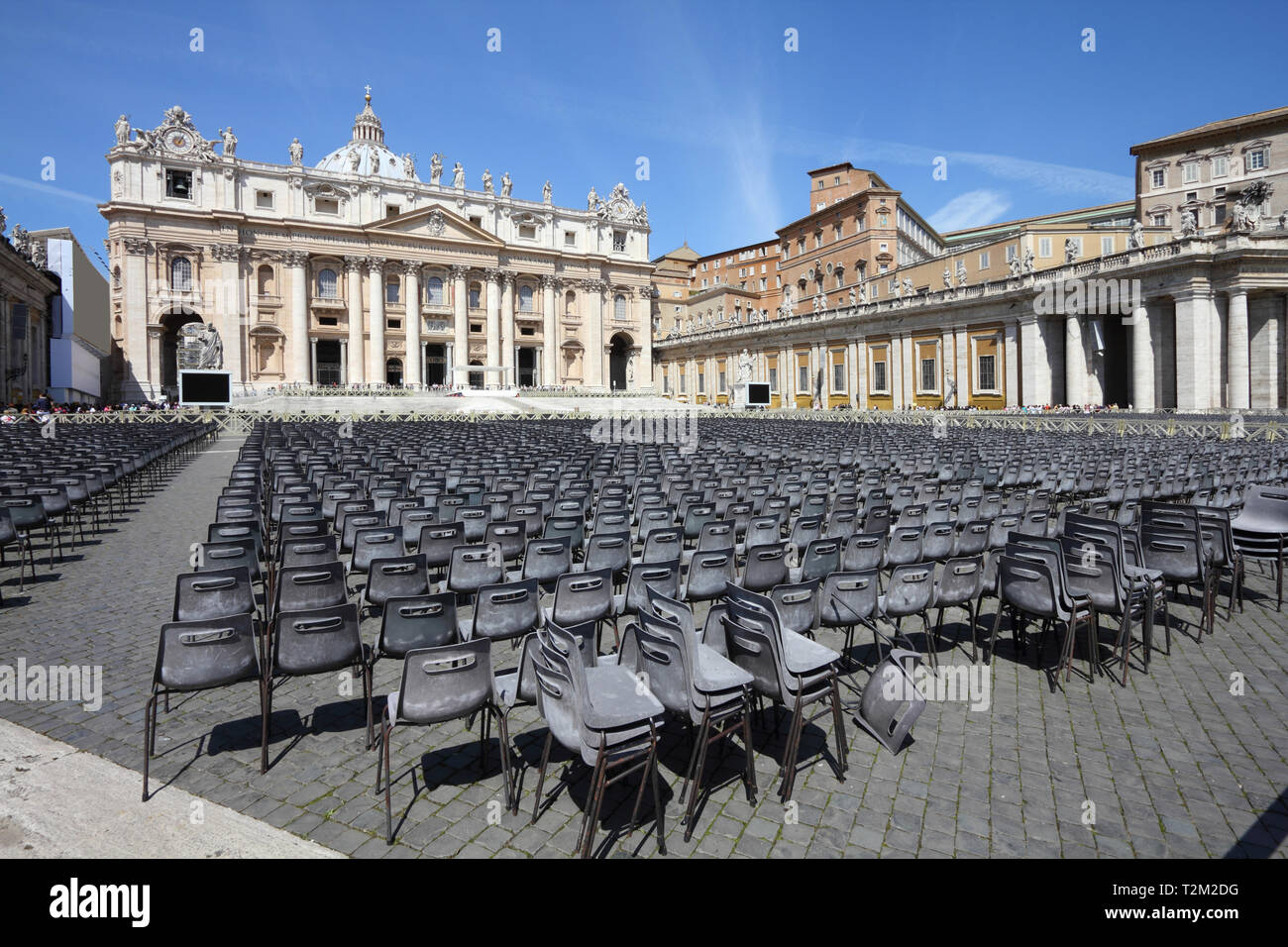Vaticano - La Santa Sede in Roma, Italia. Piazza San Pietro con famosa Basilica di San Pietro. Foto Stock