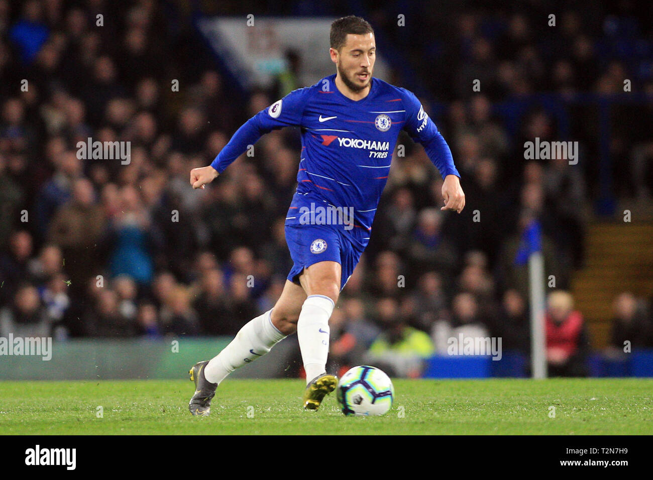 Londra, Regno Unito. 3 apr, 2019. Pericolo di Eden di Chelsea in azione. Premier League, Chelsea v Brighton & Hove Albion a Stamford Bridge di Londra Mercoledì 3 aprile 2019. Questa immagine può essere utilizzata solo per scopi editoriali. Solo uso editoriale, è richiesta una licenza per uso commerciale. Nessun uso in scommesse, giochi o un singolo giocatore/club/league pubblicazioni. pic da Steffan Bowen/ Credito: Andrew Orchard fotografia sportiva/Alamy Live News Foto Stock