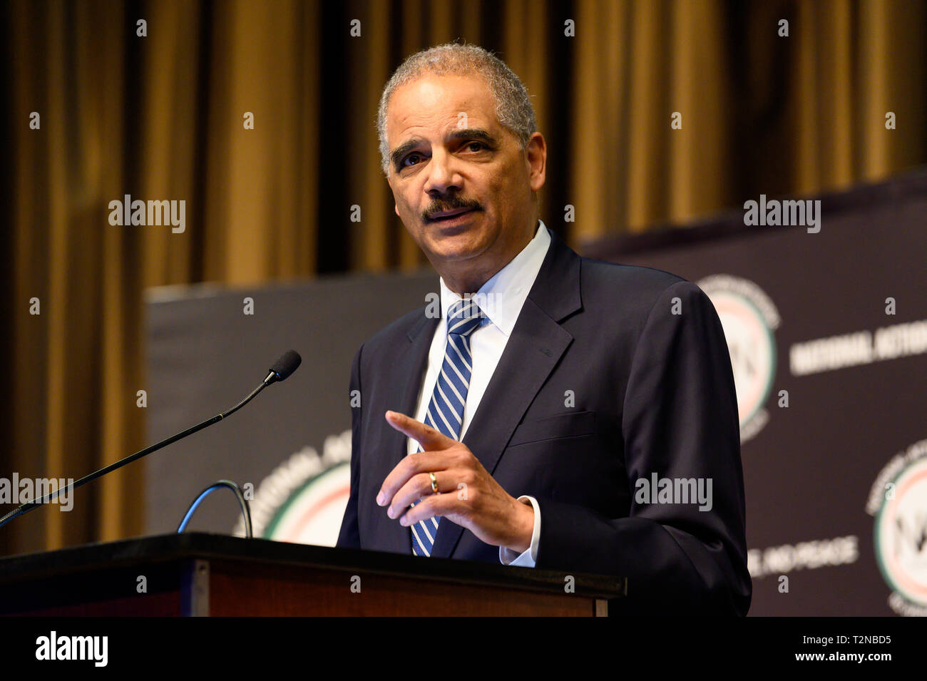 Eric Holder, ex U.S. Procuratore generale presso la rete nazionale di azione (NAN) convenzione di New York City. Foto Stock