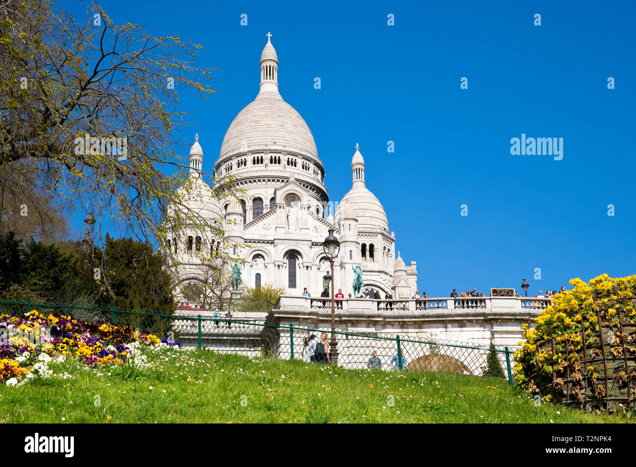 Sacré-Coeur, o la Basilica del Sacro Cuore di Parigi o Sacré-Coeur basilica, Parigi, Francia in primavera Foto Stock