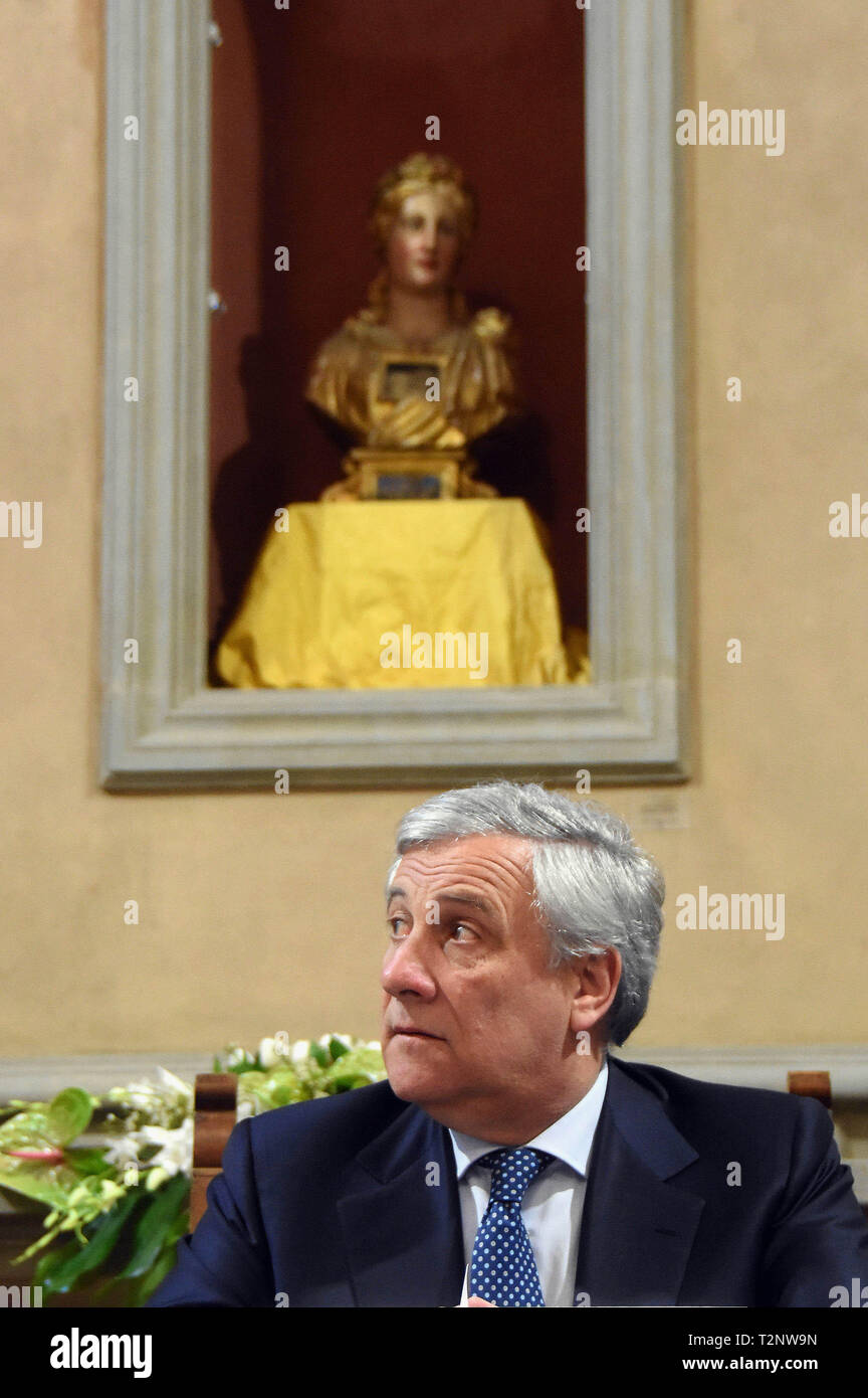 L'Italia, Castiglion Fiorentino (Arezzo), 30 marzo, 2019 : il Presidente del Parlamento europeo Antonio Tajani, partecipa al 'Girolio' della Ital Foto Stock