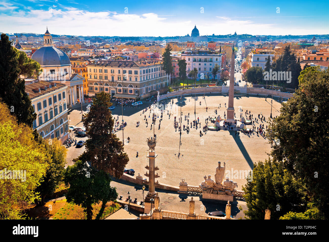 Piazza del Popolo o a piazza del Popolo nella Città eterna di Roma vista da sopra, capitale d'Italia Foto Stock