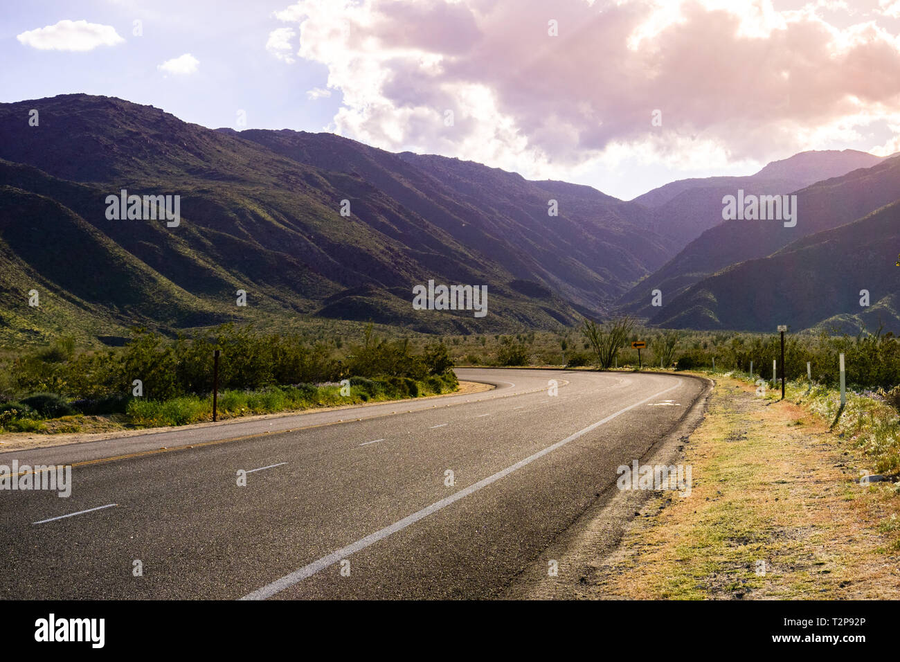 La guida attraverso Anza Borrego Desert State Park al tramonto, Borrego Springs, California Foto Stock