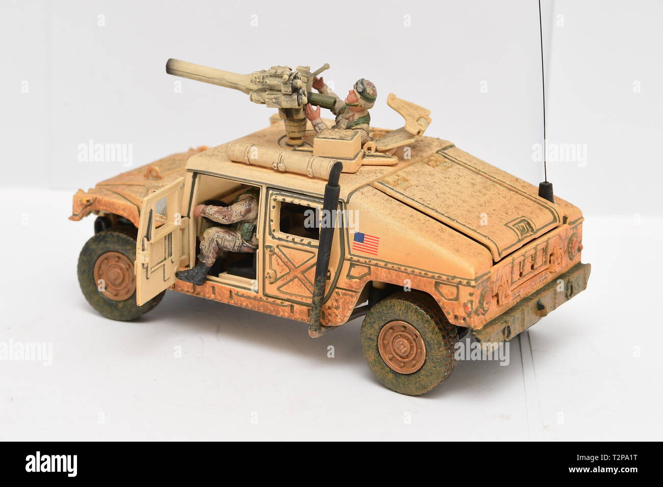 Forze di Valor / Unimax 1/32 modello in scala. US Army Iraq war Humvee modellino pressofuso su sfondo bianco Foto Stock