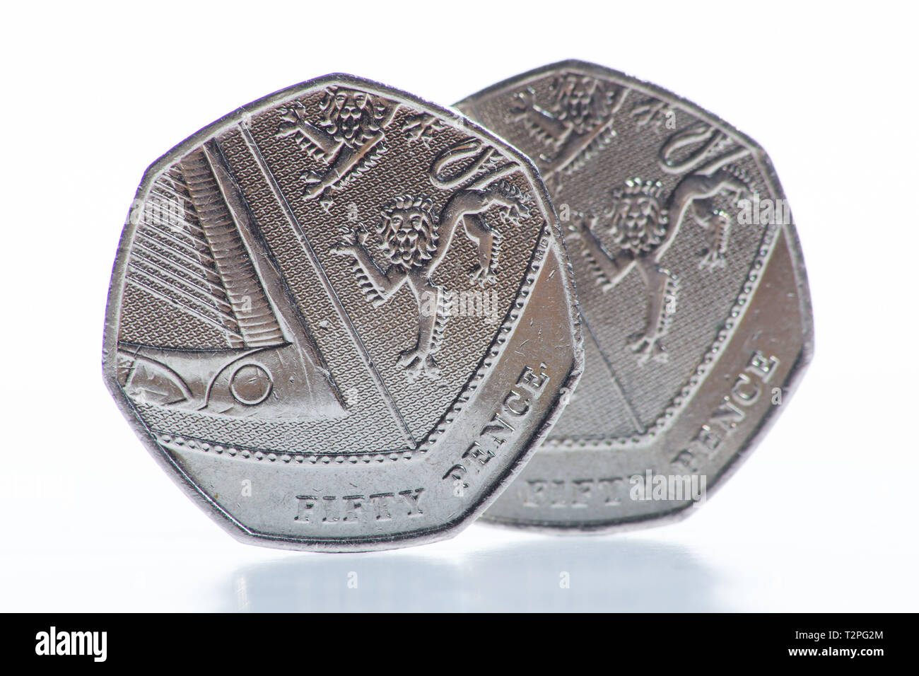 Monete. Monete. Il cinquanta Pence pezzo. Questo è il secondo della serie e la più grande delle 2 sagomato heptagonal monete in valuta sterlina (FIRS Foto Stock