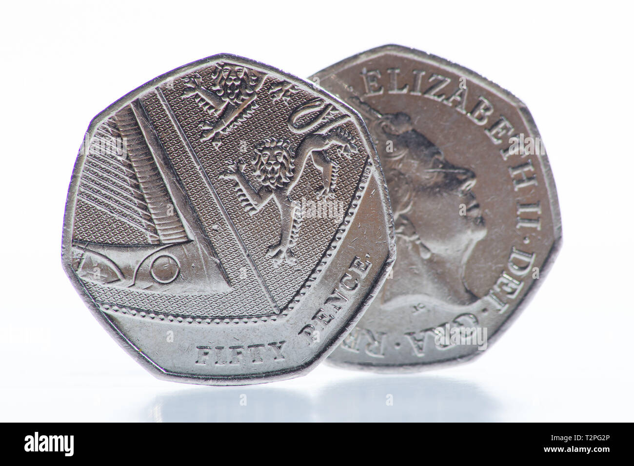 Monete. Monete. Il cinquanta Pence pezzo. Questo è il secondo della serie e la più grande delle 2 sagomato heptagonal monete in valuta sterlina (FIRS Foto Stock