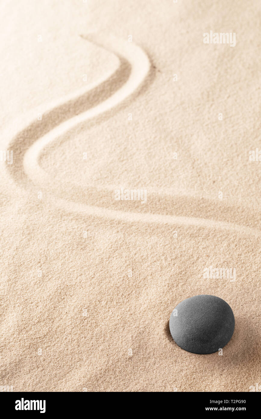 Spa Wellness per la vita interiore della terapia e della salute spirituale. Meditazione Zen Stone per il relax. Il concetto di purezza per equilibrio e armonia. Sfondo con Foto Stock