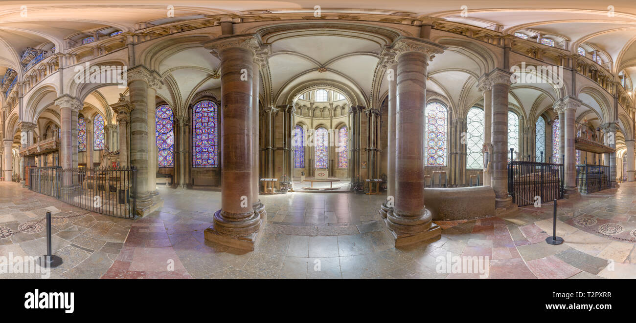 Trinità cappella accanto alla cappella della moderna santi e martiri presso il sito del patrimonio mondiale della cattedrale di Canterbury, Inghilterra. Foto Stock