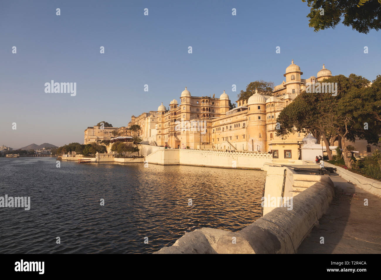 Palazzo di Città, Udaipur, Lago Pichola, Rajasthan, India Foto Stock