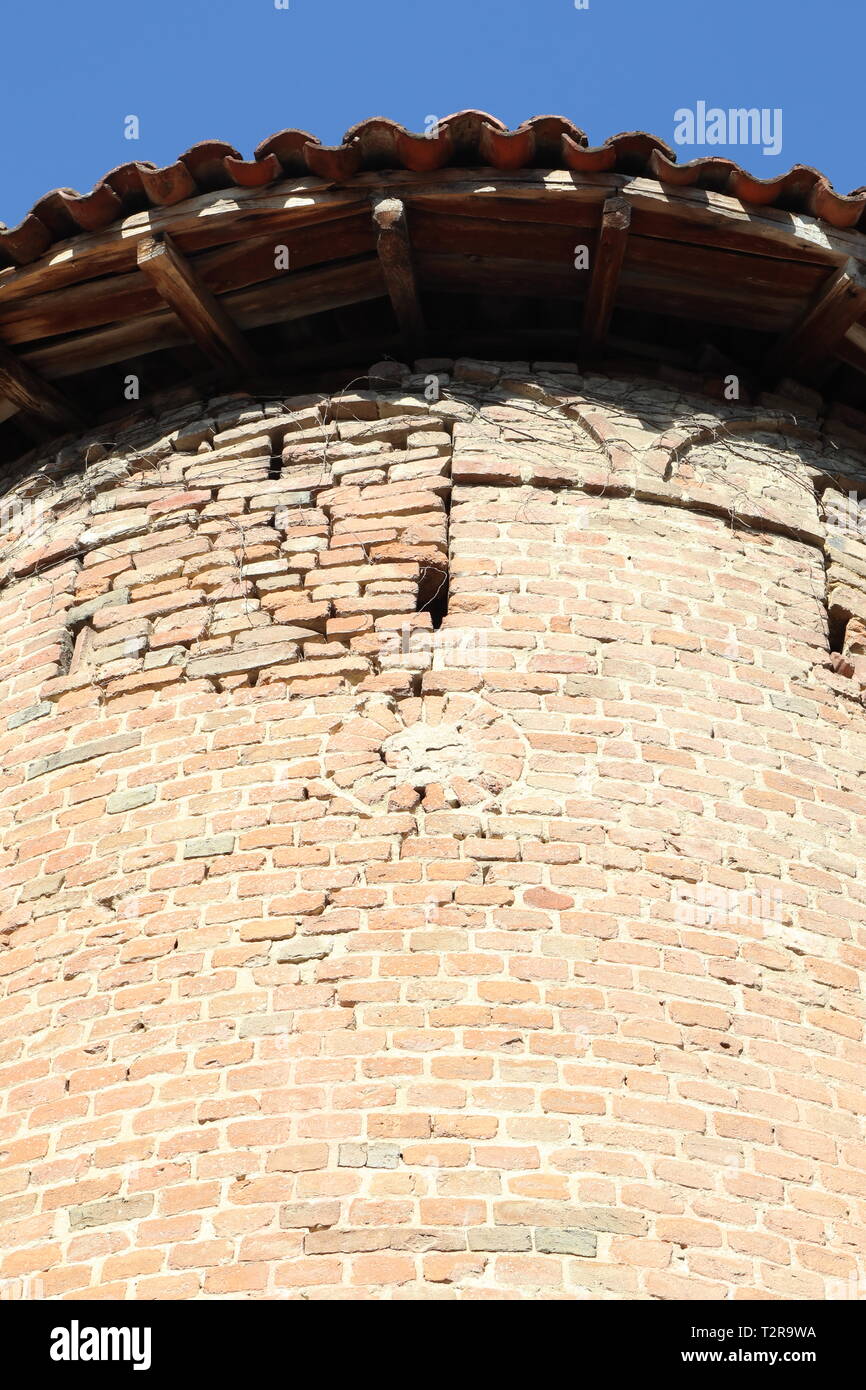 Il castello medievale di Rocchetta Tanaro Foto Stock