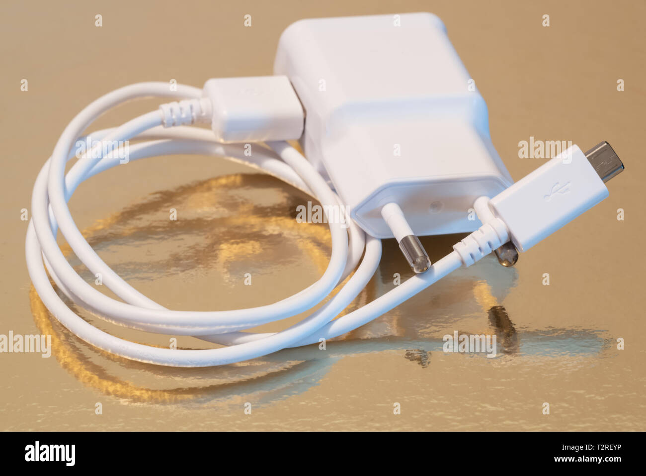 White caricabatterie per telefono Foto Stock