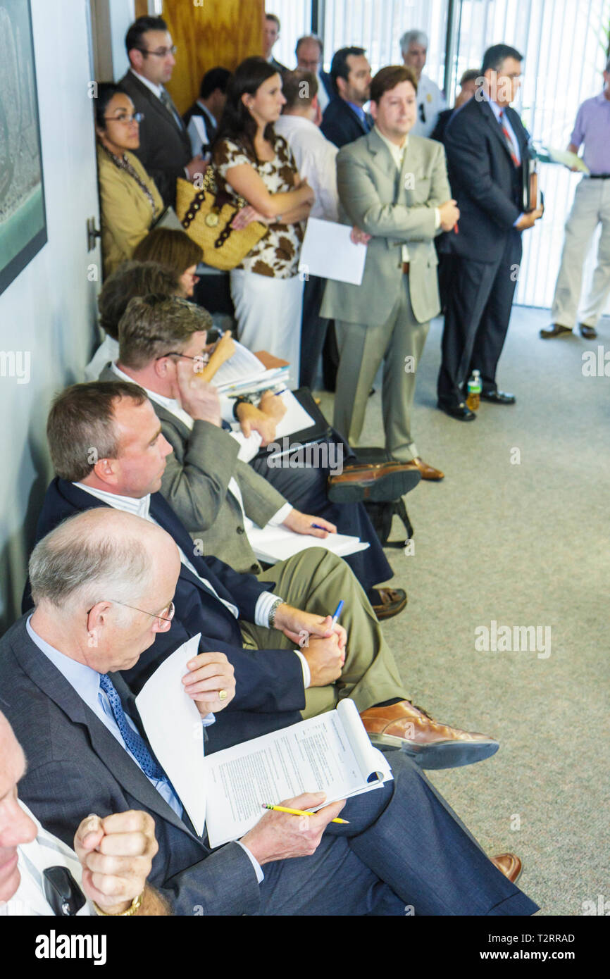 Miami Beach Florida,Miami Dade,Miami Beach,Municipio,edificio,Presentazione del piano Master del Parco,pianificazione,Sindaco,commissione della città,commissario,riunione,pubblico Foto Stock