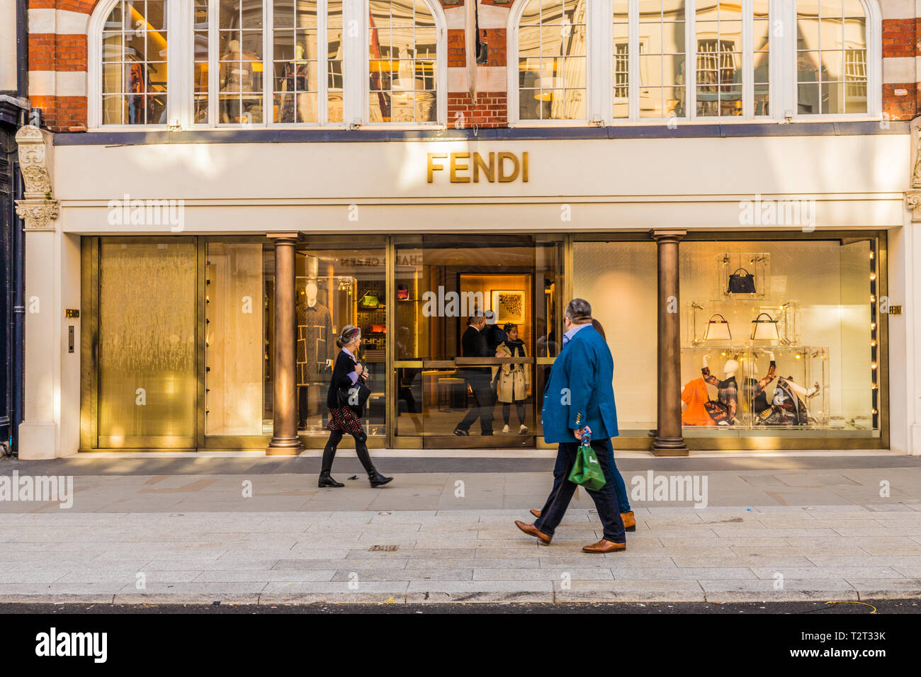 Aprile 2019. Londra. Una vista di Fendi store su Bond street a Londra Foto Stock