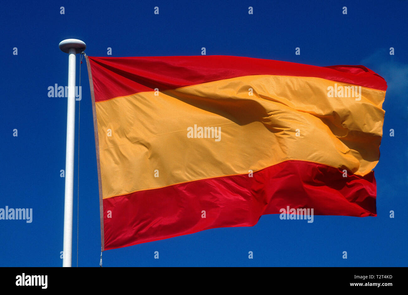 Spanish flag sventolare nel vento Foto Stock