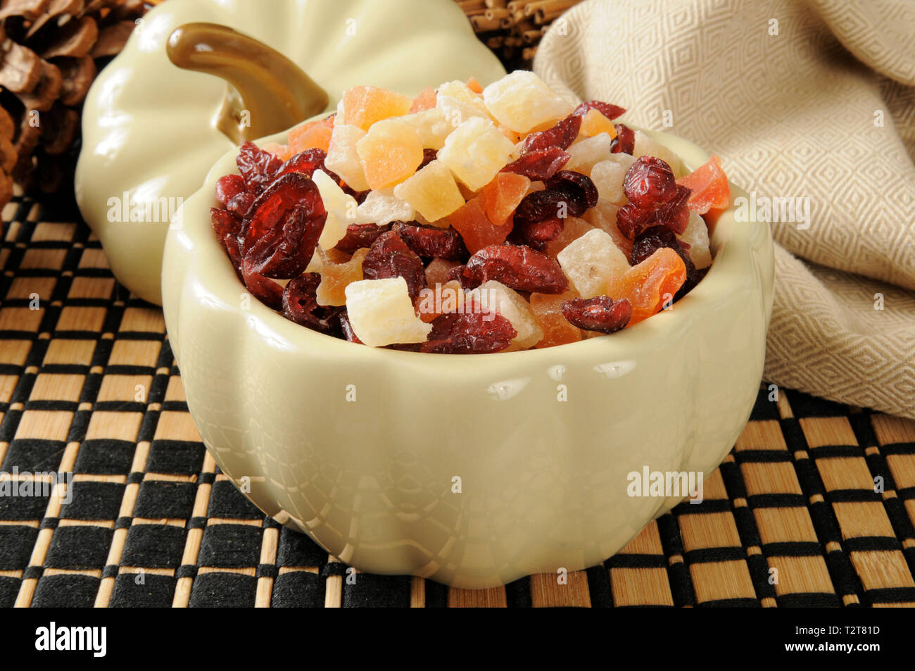 Frutta secca in una caramella decorativo piatto Foto Stock