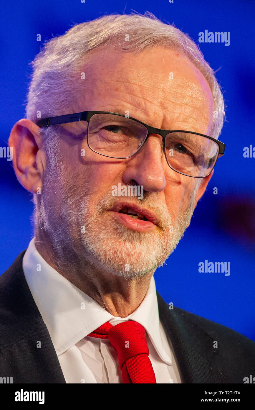 Jeremy Corbyn parla di EEF (ingegneria dei datori di lavoro) Federazione presso la Queen Elizabeth II Centre di Londra, Regno Unito. Foto Stock