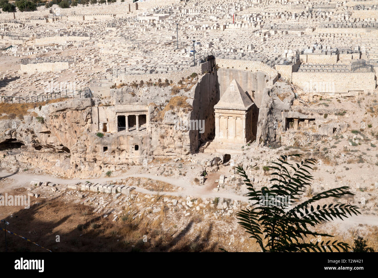 Israele a Gerusalemme: Tombe dei bnei Hazir e Zaccaria nel torrente Kidron (Qidron Valley) *** Caption locale *** Foto Stock