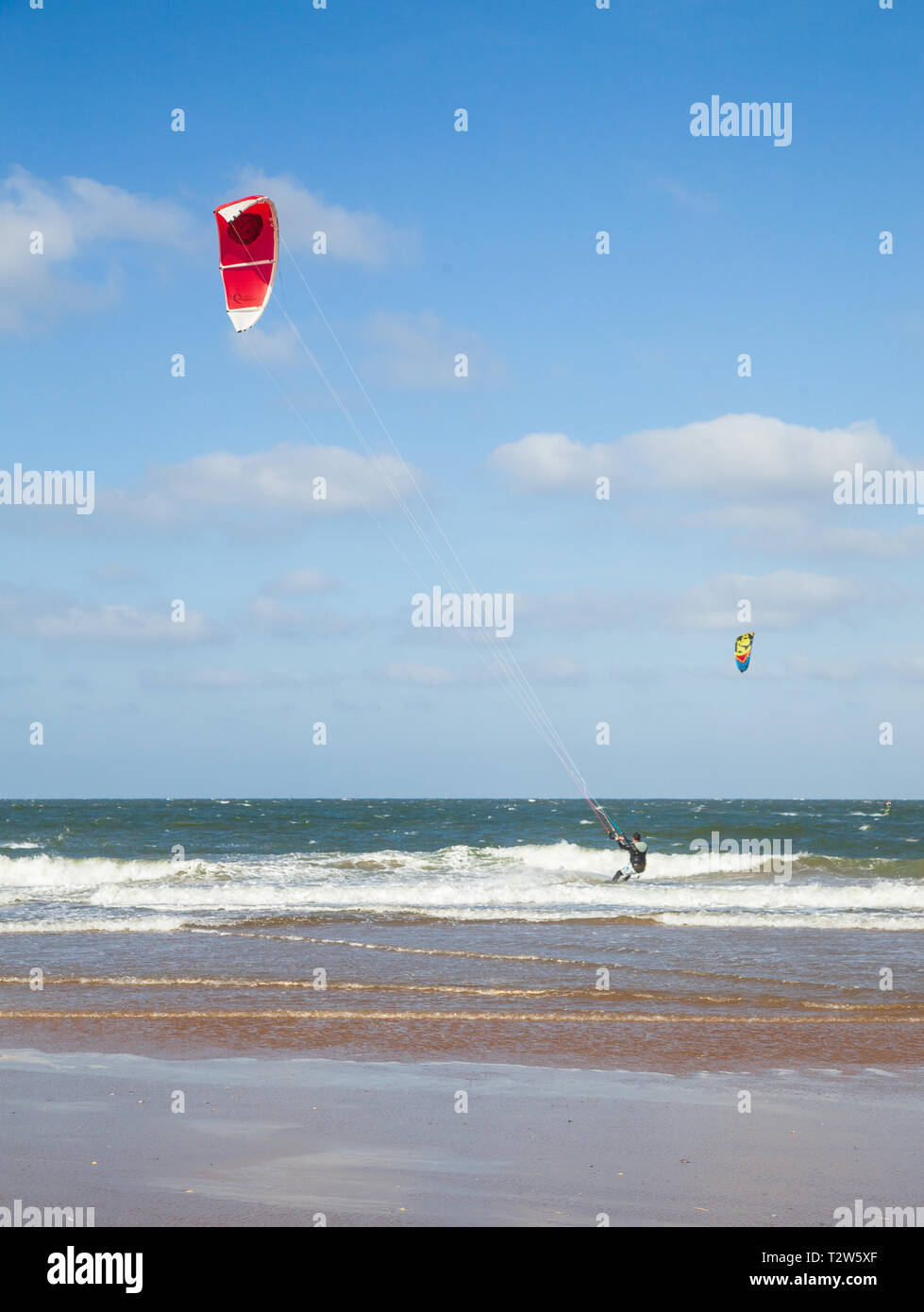 Brancaster spiaggia con wind surf Foto Stock