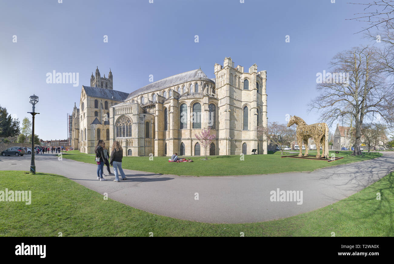 Sud est precinct presso il sito del patrimonio mondiale della cattedrale di Canterbury, Inghilterra. Foto Stock