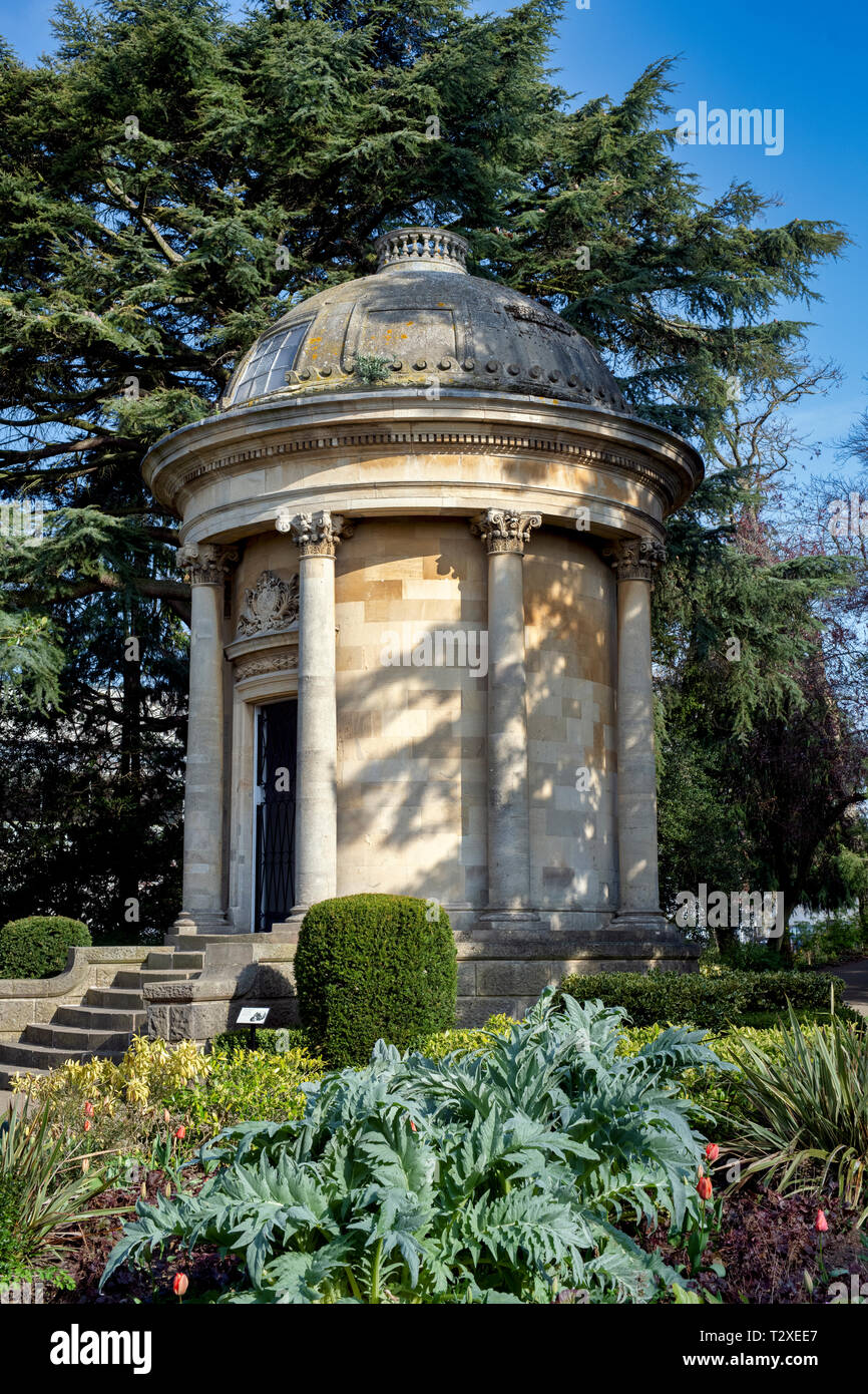 Jephson Memorial in Jephson Gardens in primavera. Leamington Spa Warwickshire, Inghilterra Foto Stock
