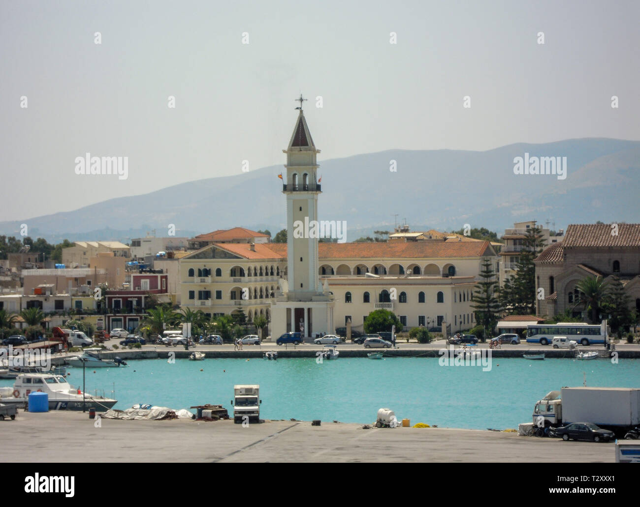 Zakynthos Greece - Agosto 11, 2010: Chiesa di San Dionisio questa chiesa, la più grande della città, è dedicata al protettore dell'isola ed è Foto Stock