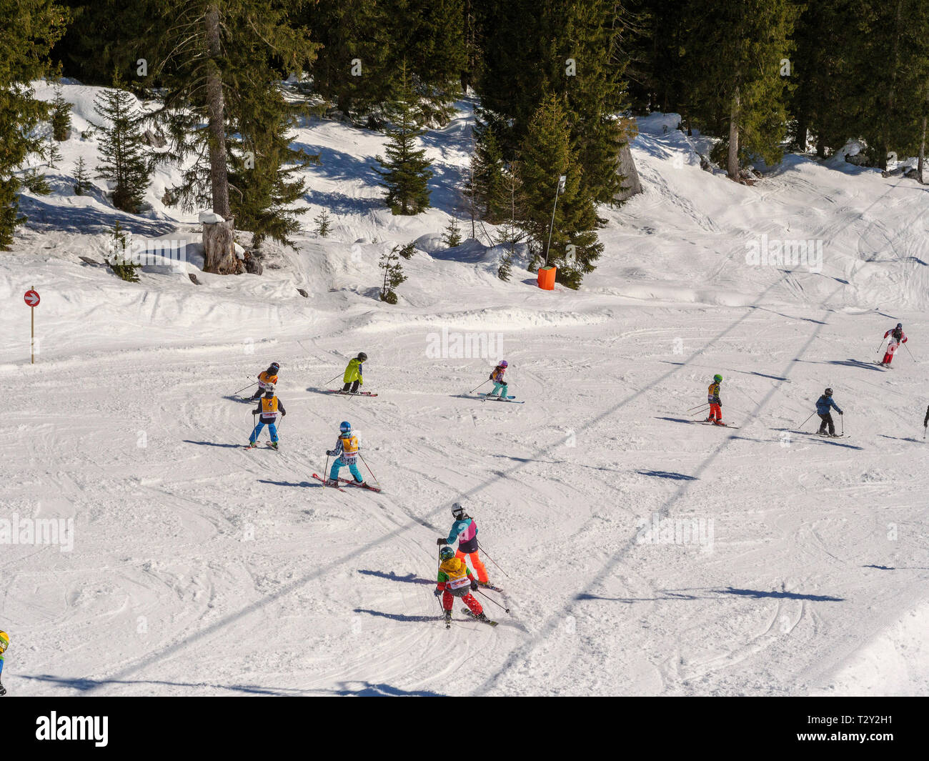 Sport invernali a alp Untermarkter Alm, zona sciistica Hochimst, Imst, Tirolo, Austria, Europa Foto Stock