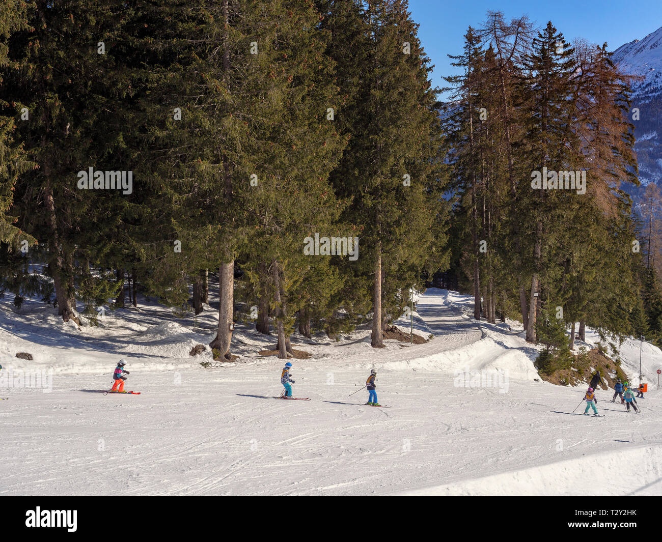 Sport invernali a alp Untermarkter Alm, zona sciistica Hochimst, Imst, Tirolo, Austria, Europa Foto Stock