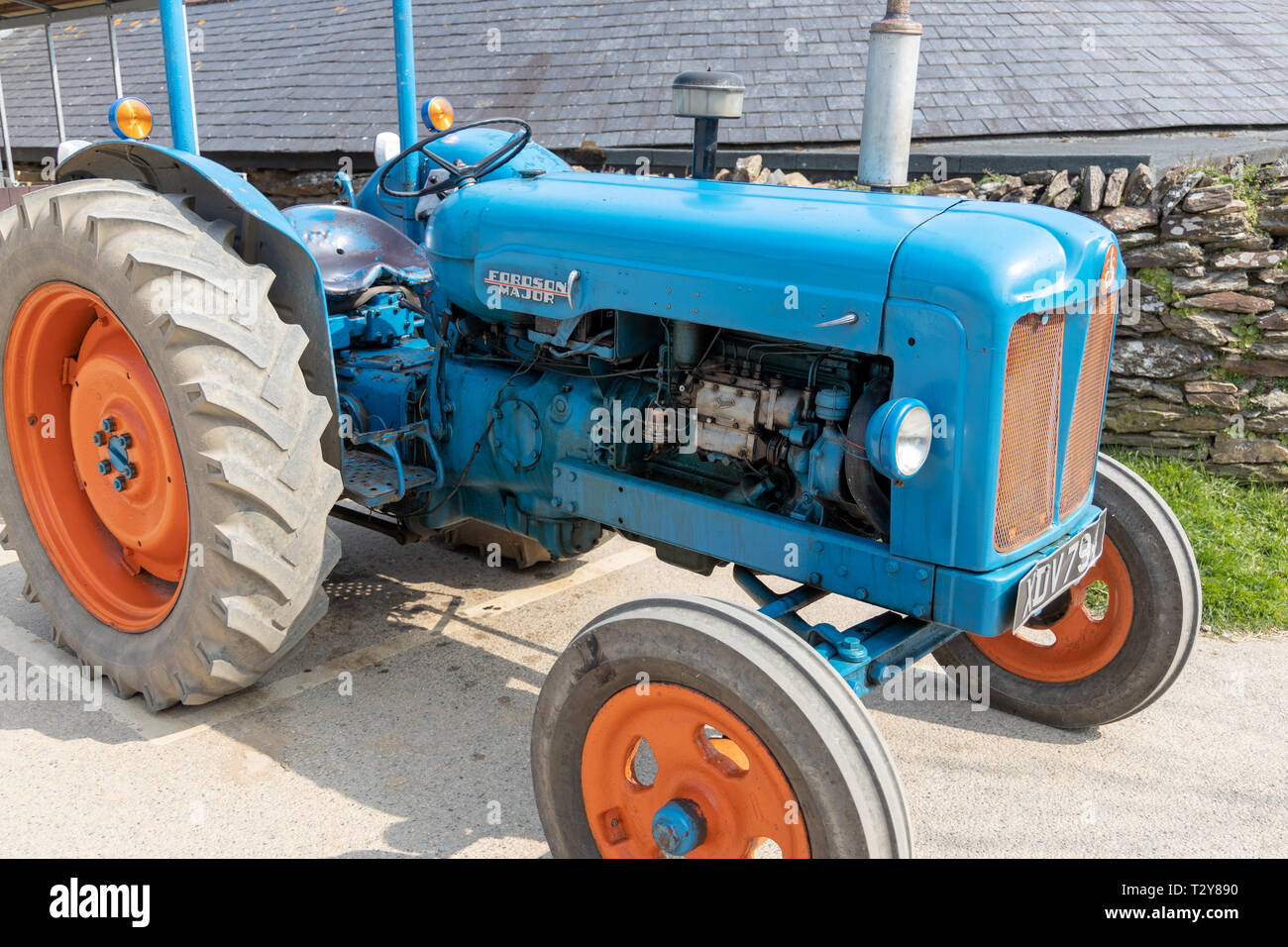 Trattore Massey Ferguson a Healeys Cornish sidro Farm Foto Stock