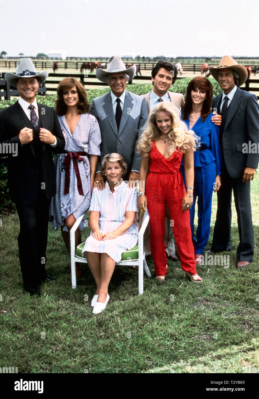 LARRY HAGMAN, Linda grigio, Howard Keel, BARBARA BEL GEDDES, KEITH DUFFY, CHARLENE TILTON, VICTORIA PRINCIPAL, Dallas, 1978 Foto Stock