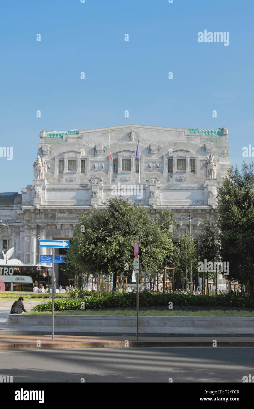 Milano, Italia - Sep 26, 2018: stazione ferroviaria centrale Foto Stock