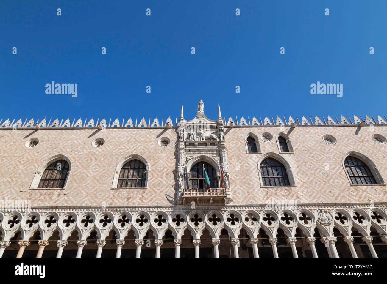 Il palazzo del doge veneziano in stile architettonico gotico, Piazza San Marco, la zona di San Marco, Venezia, Veneto, Italia Foto Stock