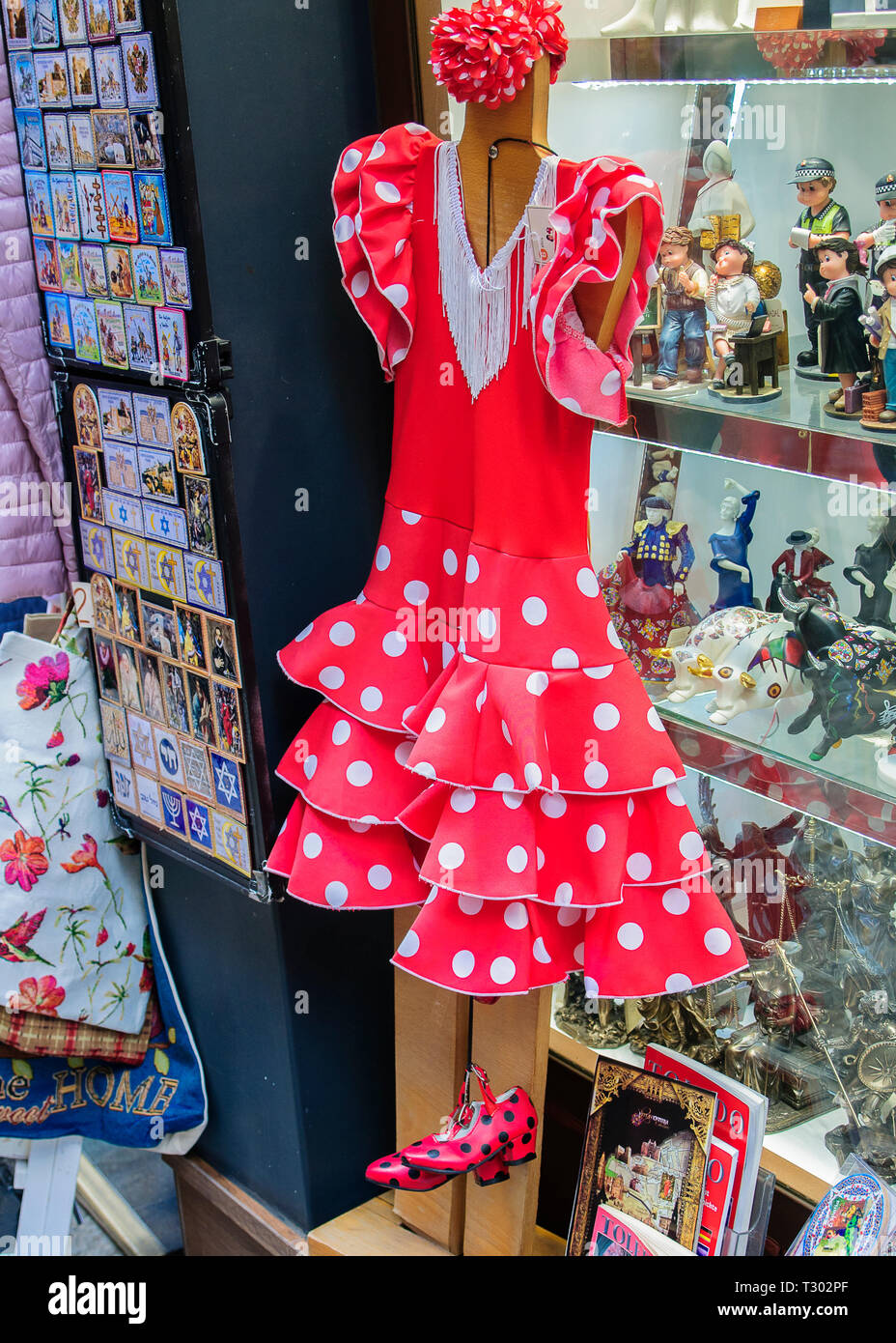 Spain flamenco dress souvenir immagini e fotografie stock ad alta  risoluzione - Alamy
