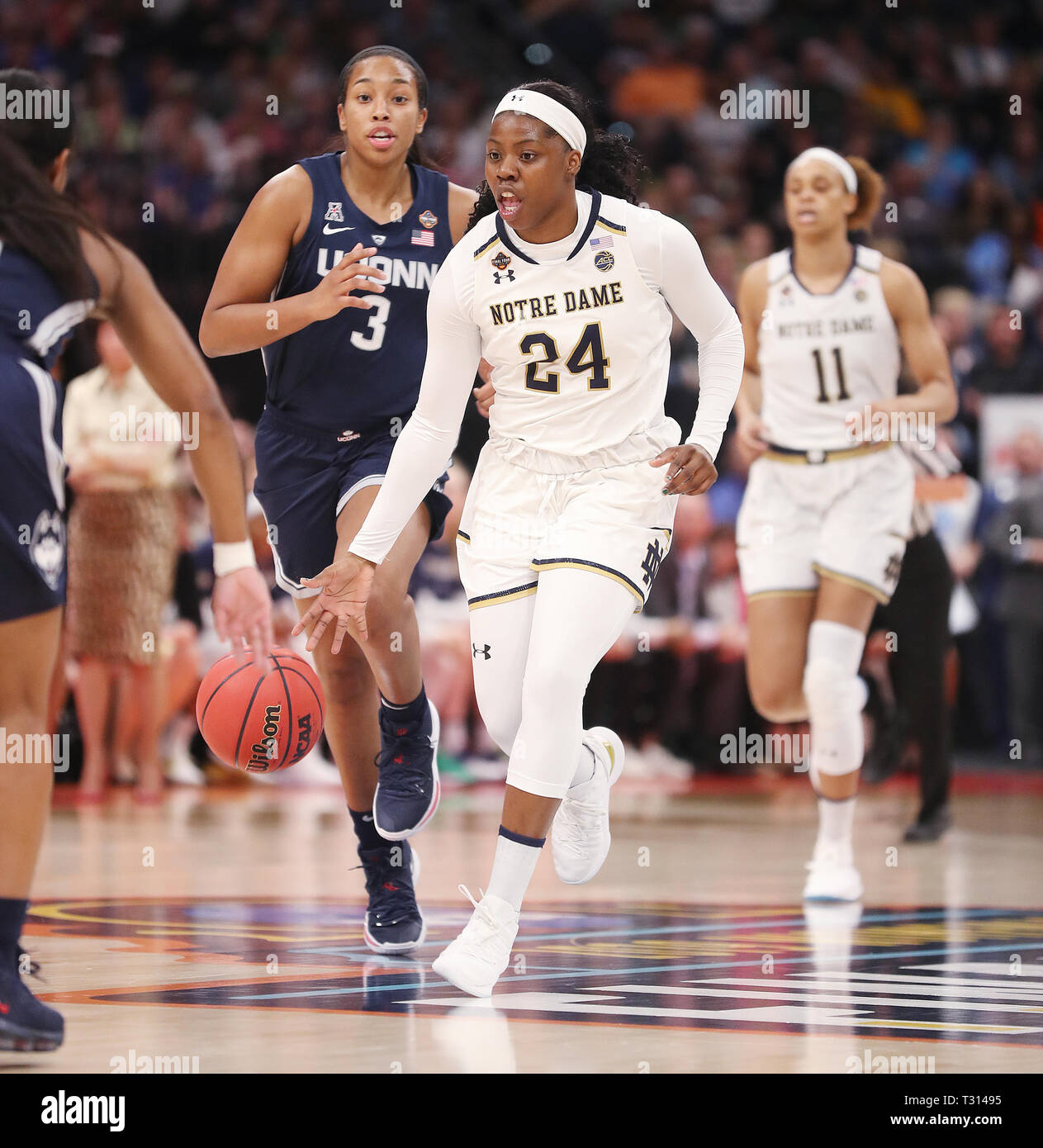 Città, Florida, Stati Uniti d'America. 5 apr, 2019. MONICA HERNDON | Orari .nel NCAA finale donne quattro alla Amalie Arena il Venerdì, 5 aprile 2019. Credito: Monica Herndon/Tampa Bay volte/ZUMA filo/Alamy Live News Foto Stock