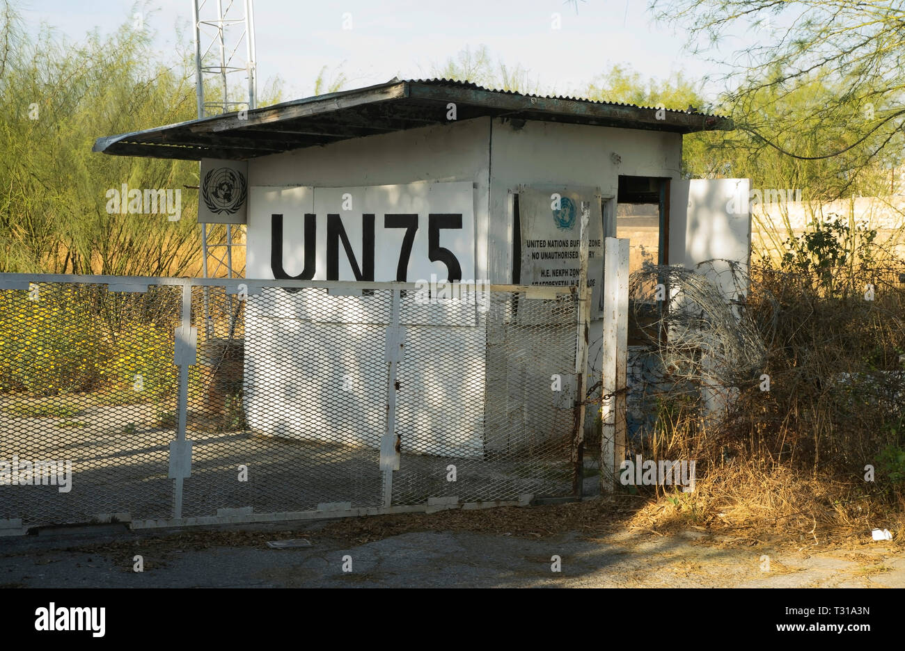 Osservazione delle Nazioni Unite post alle Nazioni Unite zona di buffer - linea verde a Nicosia. Cipro Foto Stock